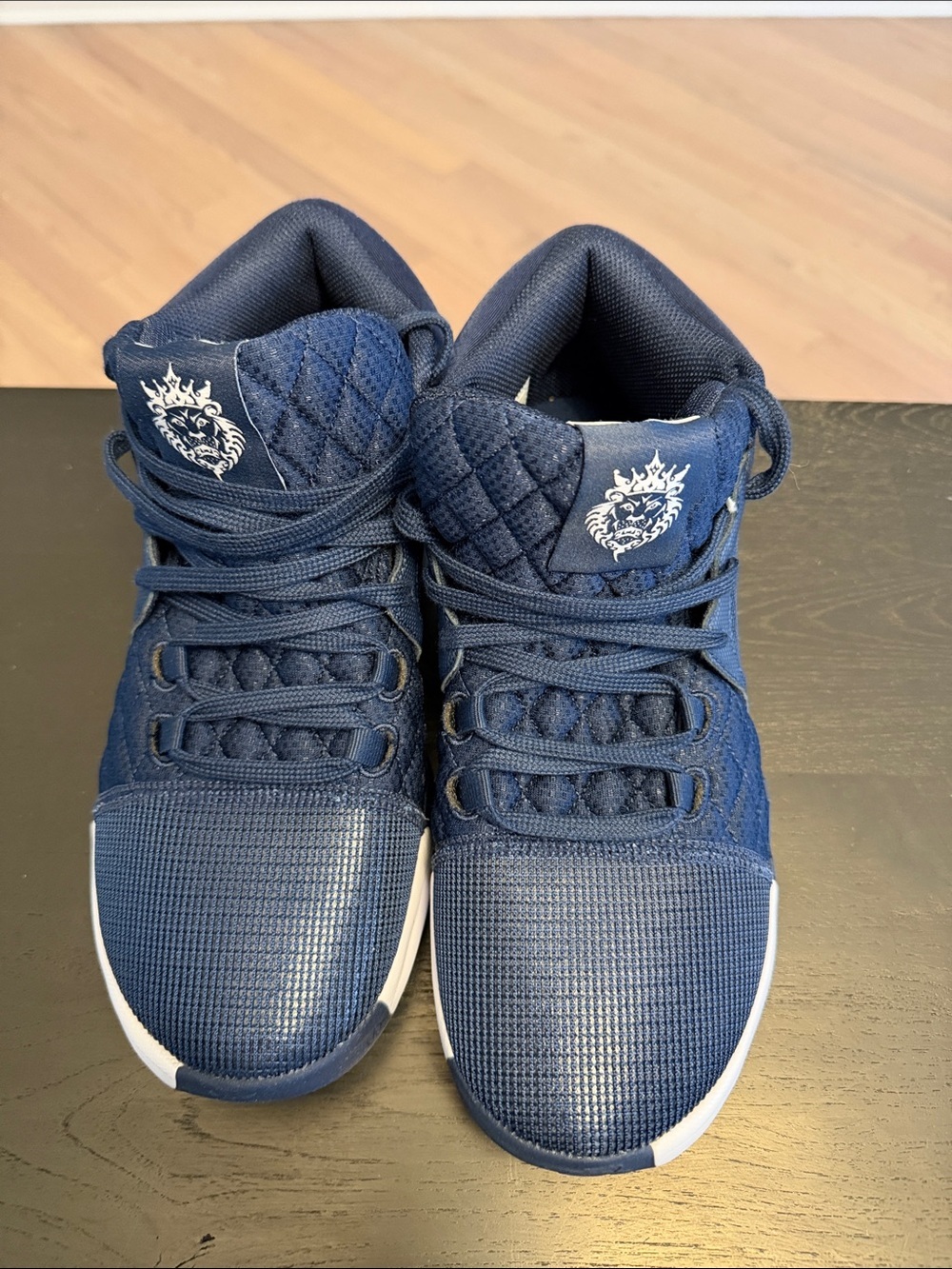 Nike LeBron Navy Blue Sneaker boys size 9 worn once no box